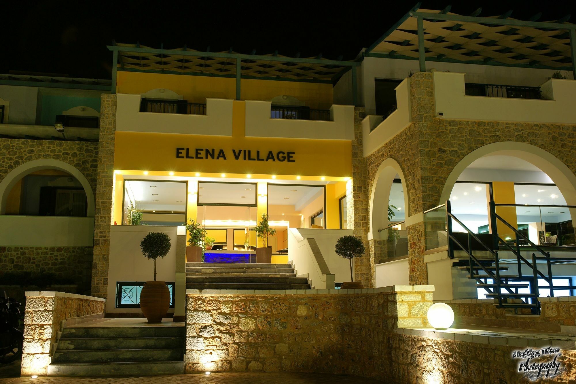 Elena Village Hotel & Suites Myrties Extérieur photo